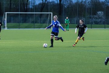 Bild 331 - Frauen Union Tornesch - Victoria : Ergebnis: 4:2